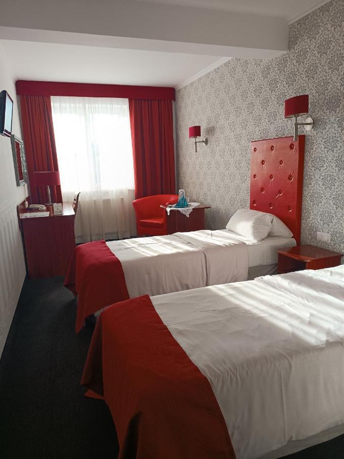 Amigo Hotel Sulejówek Екстериор снимка