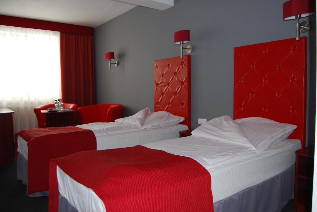 Amigo Hotel Sulejówek Стая снимка