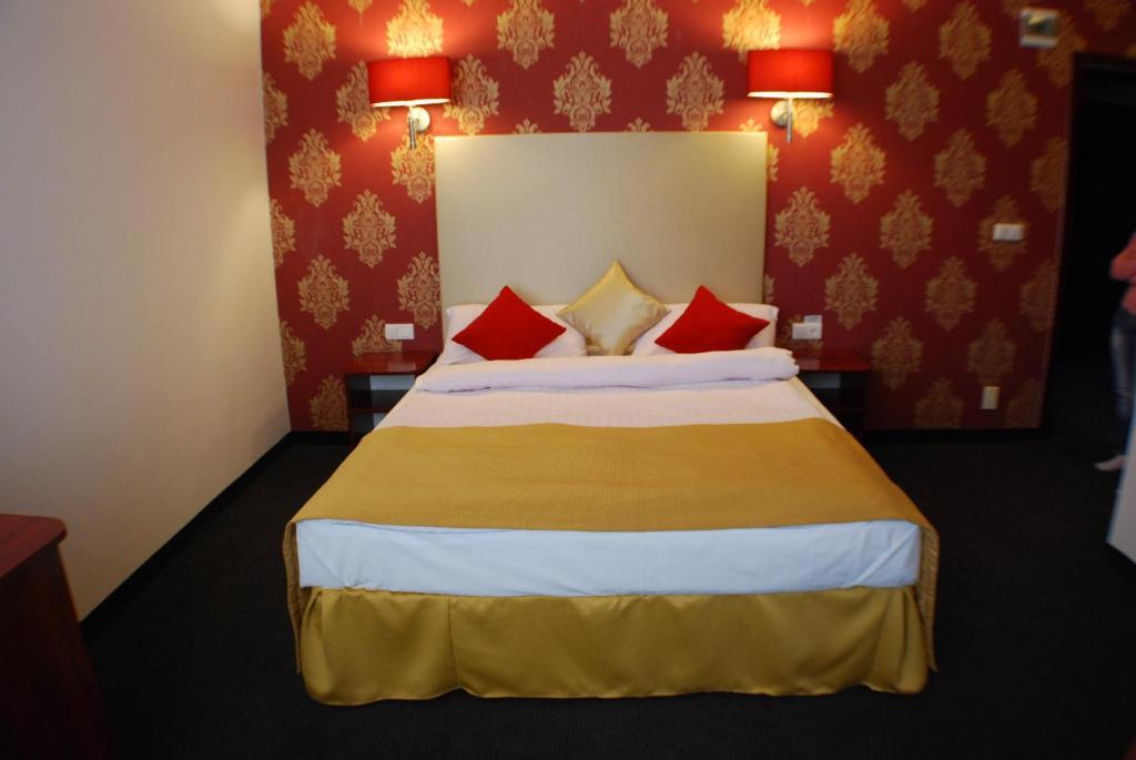 Amigo Hotel Sulejówek Екстериор снимка