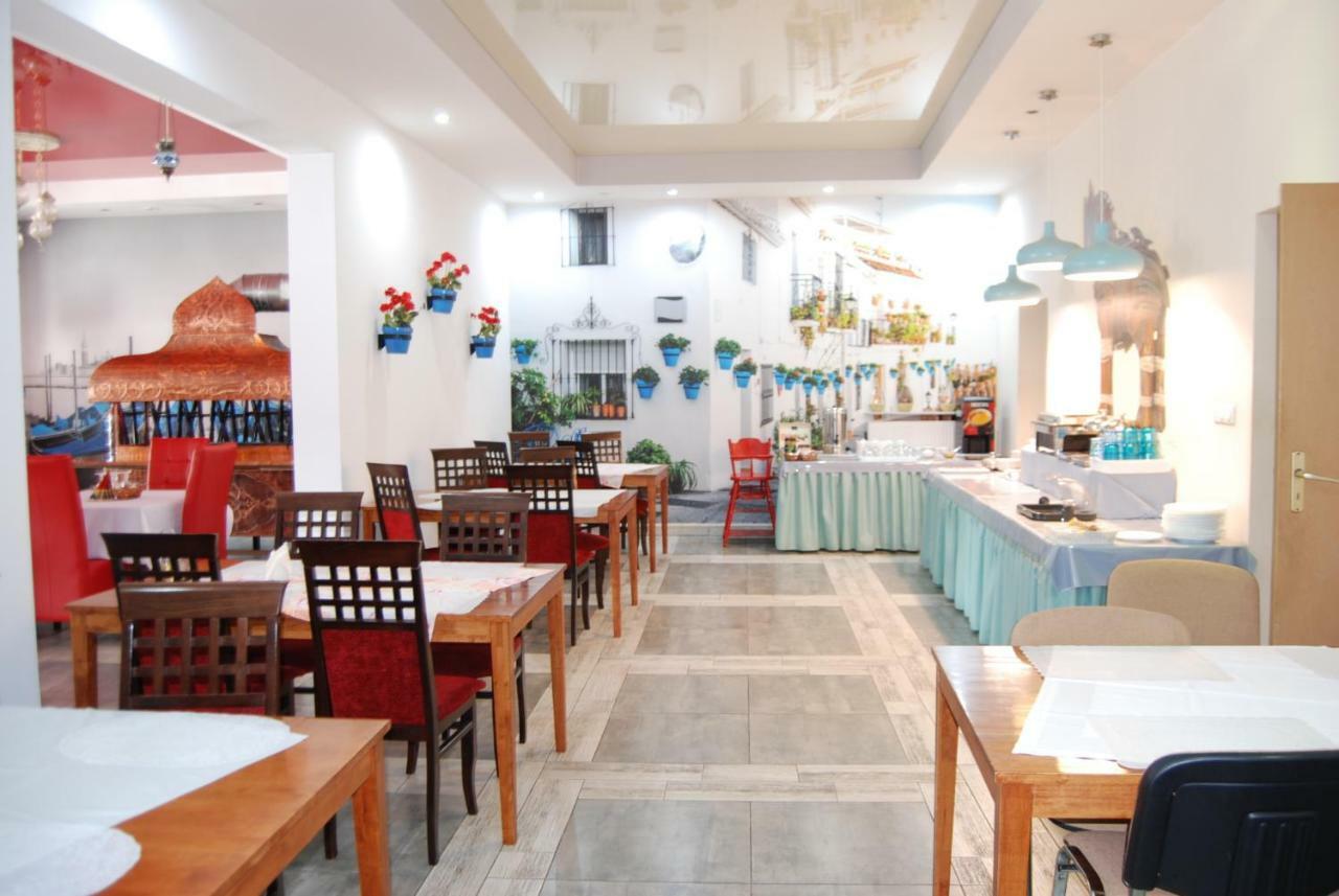Amigo Hotel Sulejówek Екстериор снимка