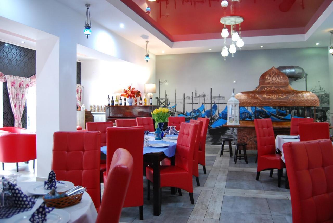 Amigo Hotel Sulejówek Екстериор снимка